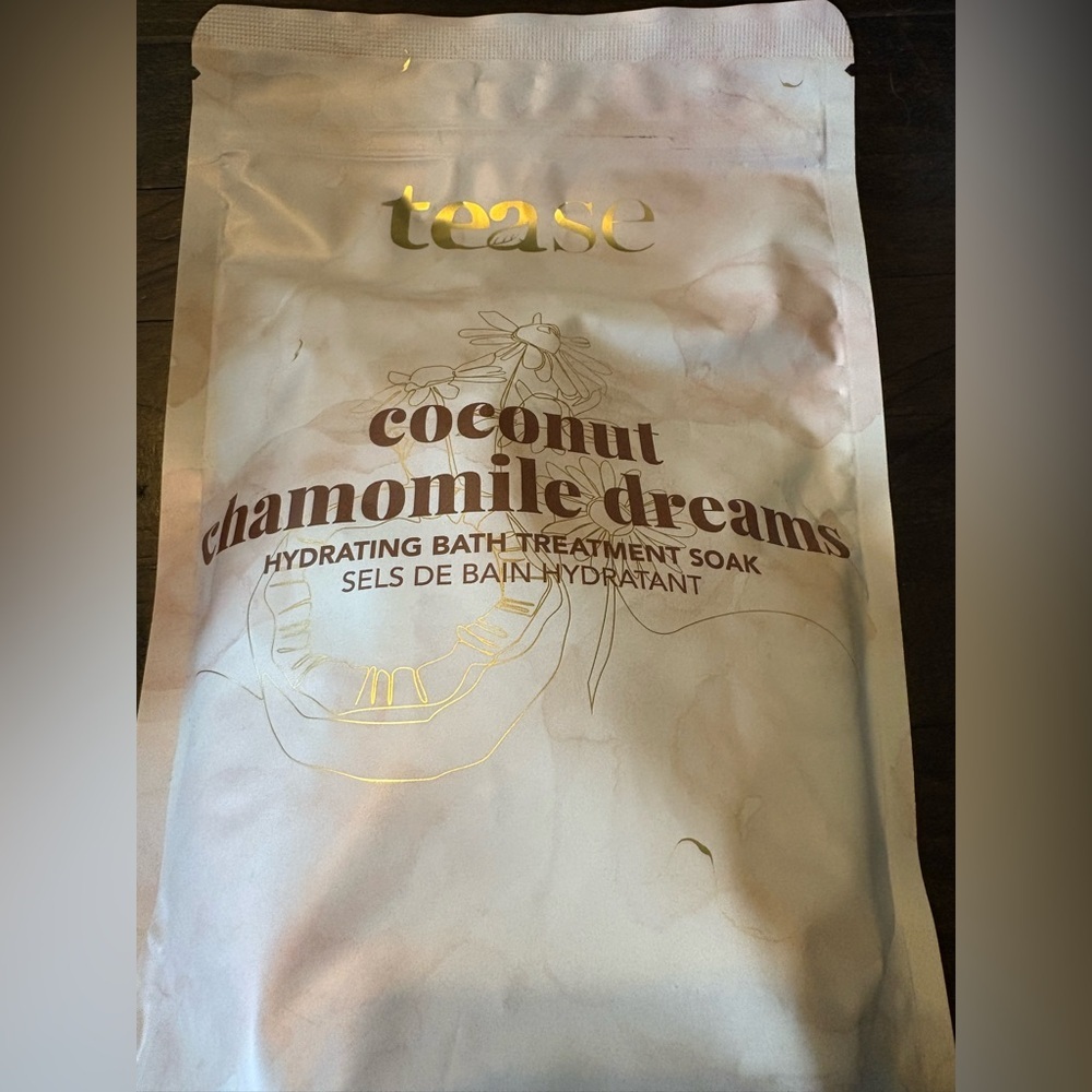 Luxurious Chamomile Coconut Bath Soak